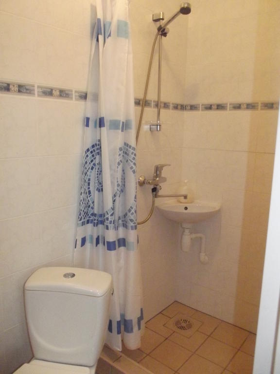 Kure Guesthouse Rahinge Quarto foto